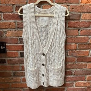 Abercrombie & Fitch Cable Knit Sweater Vest